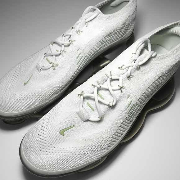 Men's Stylish White and Gray Sneakers - Picture 8 of 11